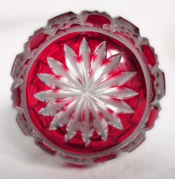 Toilet bottle in crystal Baccarat, model pontarlier diamonds precious stones