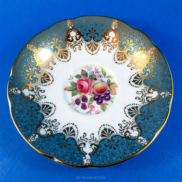 パラゴン　フルーツとお花の模様にブルーの型どりのカップ&ソーサー