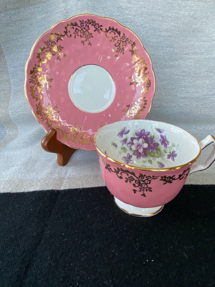 VINTAGE AYNSLEY DARK PINK TEACUP & SAUCER VIOLETS & GOLD