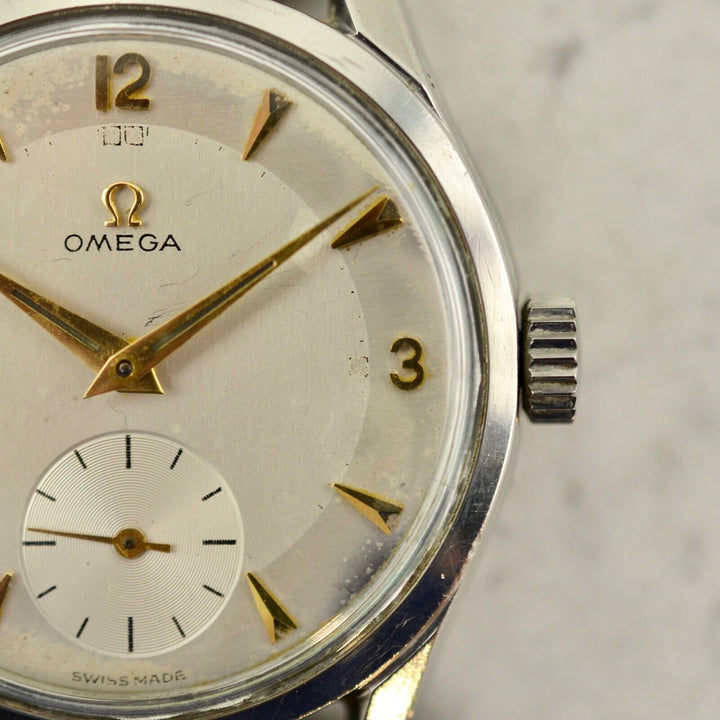 Vintage C.1951 Omega Jumbo Calatrava ref. 2639-8 cal. Ω 265 watch in steel