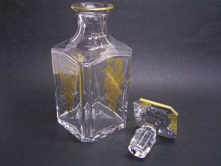 BACCARAT WHISKEY DECANTER: FRANKREICH/FRANCE: KRISTALL: 20.JAHRH. WEINLAUB-DEKOR