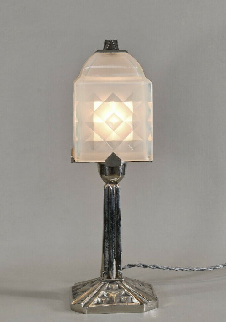 シモネ兄弟　乳白色のアールデコランプ　フランス製　1925年　1930年