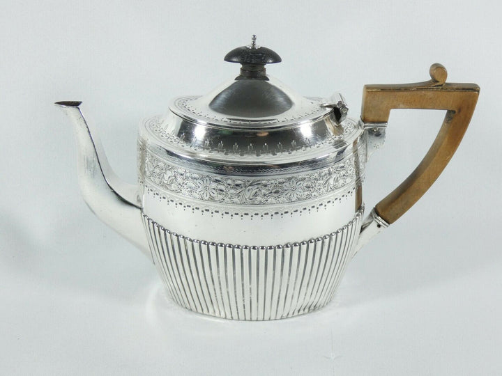 アンティークヴィクトリアン、スターリング・シルバーティーポット、1892年頃