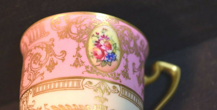 ロイヤルウースターデミタスカップ&ソーサー、手描きの花々