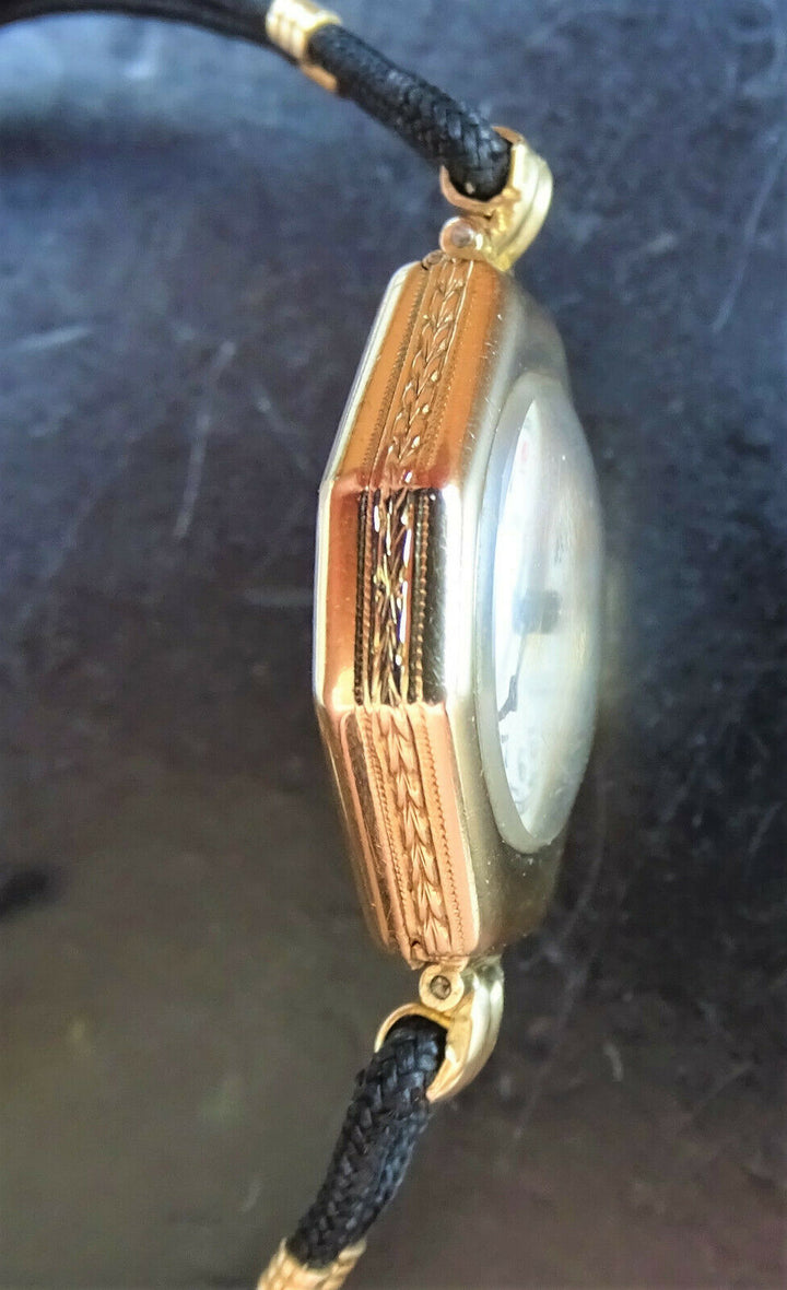Rolex ♛ Prima Yellow Gold 18K 750 Art Deco Elegant Luxury ledies watch from 1925