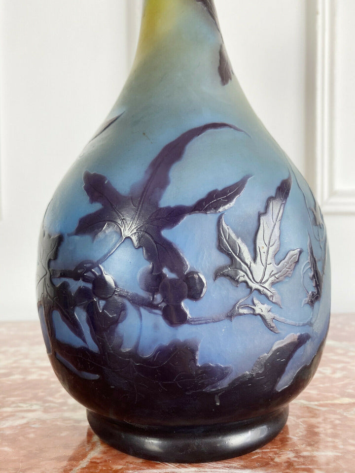 ÉMILE GALLÉ : VASE D'ÉPOQUE ART NOUVEAU EN PATE DE VERRE DE 35cm DE HAUTEUR