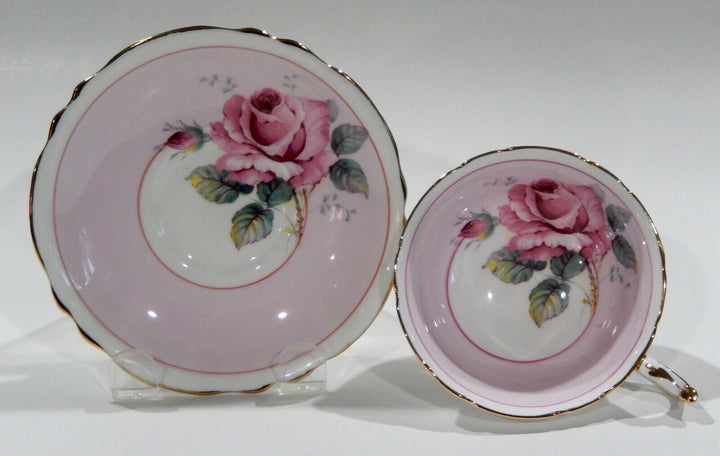 パラゴン　ピンク地に大輪のピンクローズのカップ＆ソーサー