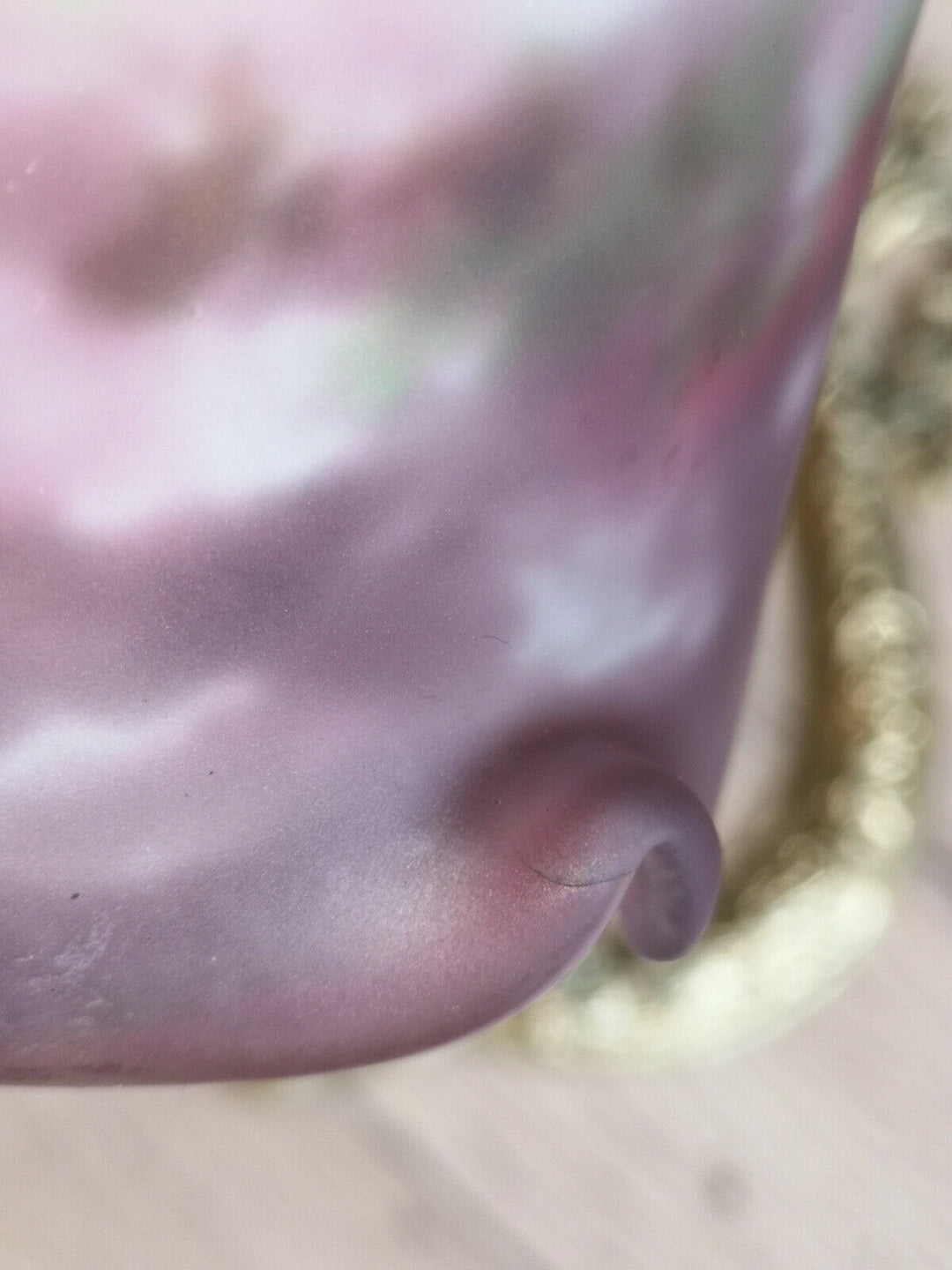 LAMPE ART DECO EN BRONZE. TULIPE EN PATE DE VERRE SIGNEE MULLER FRERES.