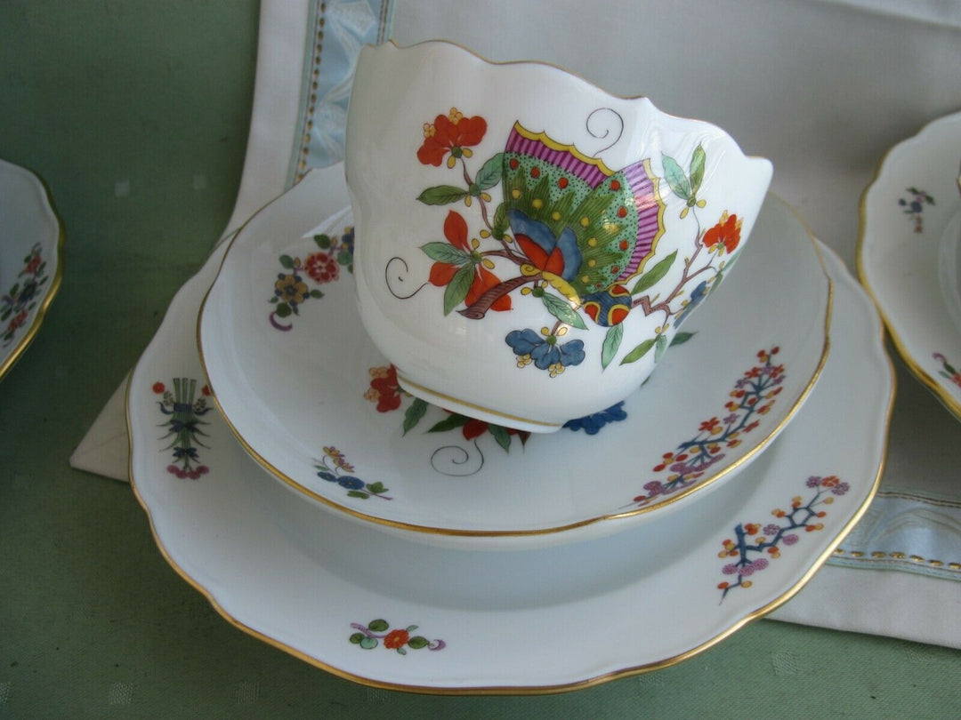 Schöne Meissen Sammeltasse in Dekor Japanischer Schmetterling