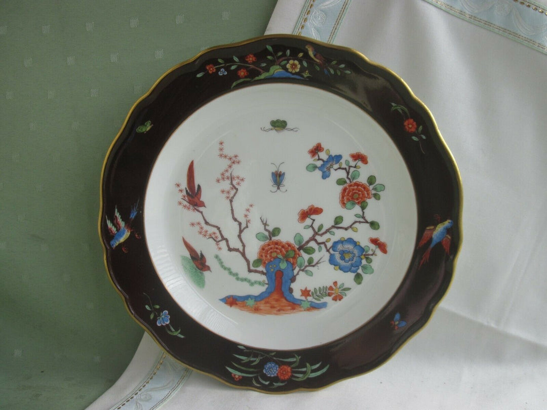 Schöner Meissen Teller mit vielen Indischen Blumen, Kakiemon Malerei