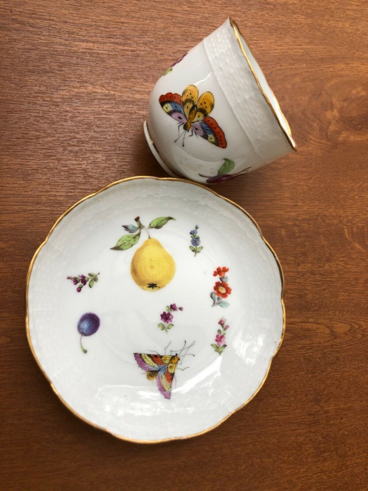 Meissen antique porcelain tea cup&saucer hand painted 1850-1870yy