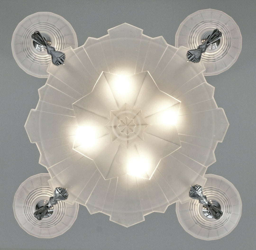 HANOTS : A 1935 ART DECO CHANDELIER .......... French lamp degué era France 1930