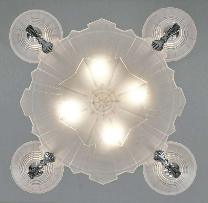 HANOTS : A 1935 ART DECO CHANDELIER .......... French lamp degué era France 1930