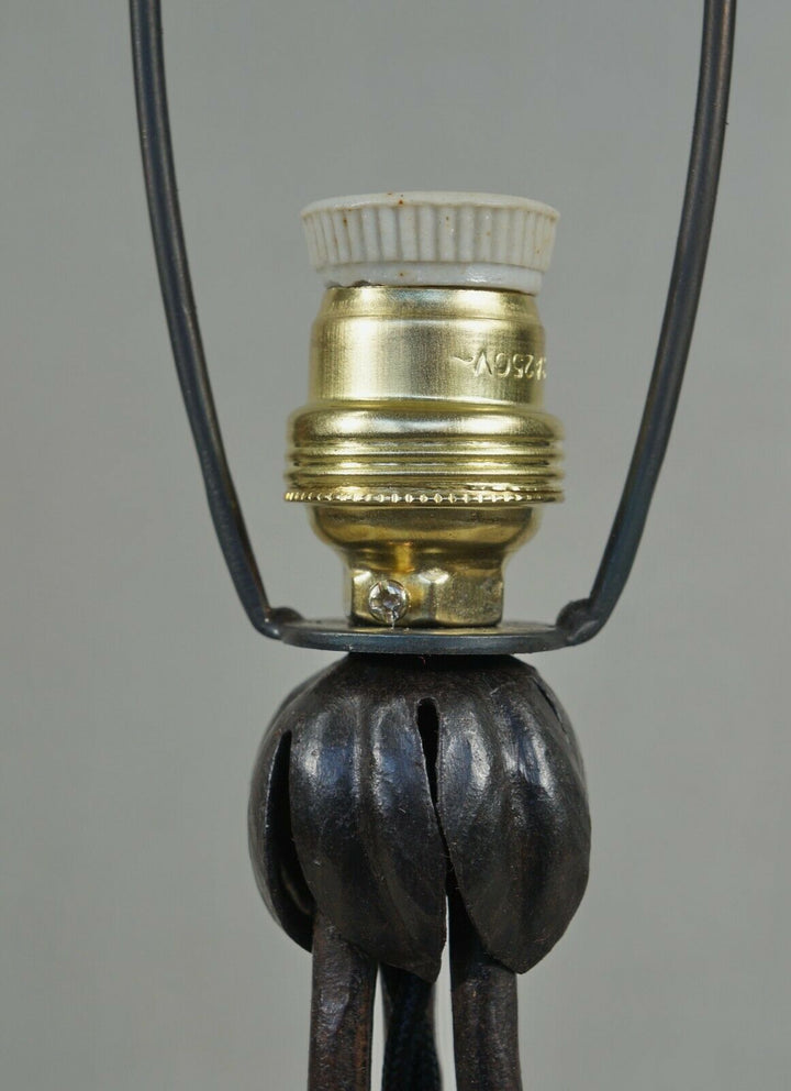 DEGUÉ roc : FRENCH 1930 ART DECO LAMP . wrought iron ..............