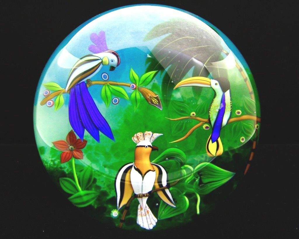 BACCARAT Three birds Art Glass pacifique Lt Ed Footed Paperweight,Apr 5.25"Hx5"W