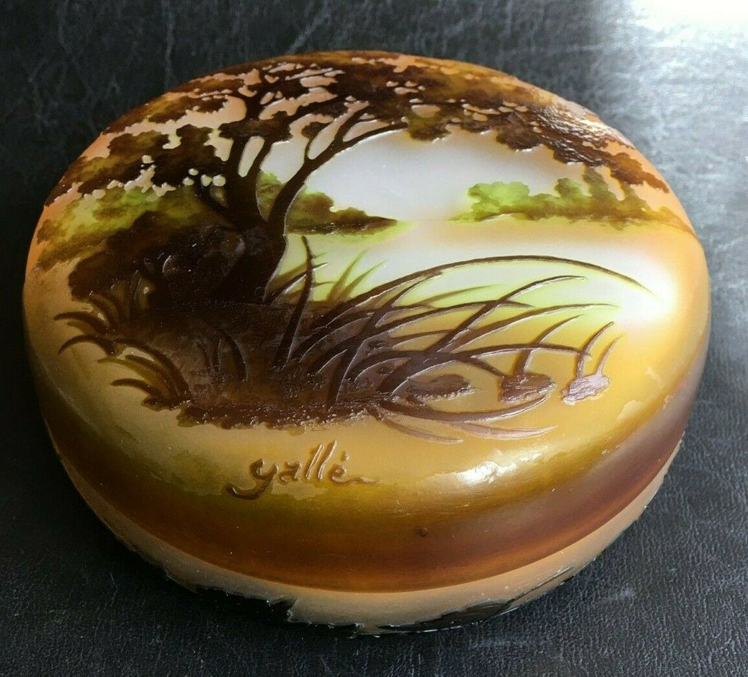 エミールガレ　湖水風景が描かれた小物入れ（ボンボニエール）