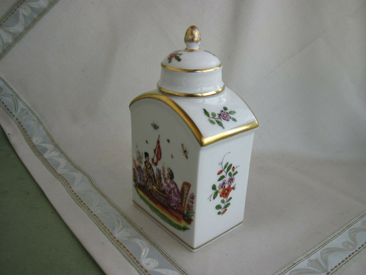 Schöne Meissen Teedose mit vielen Indischen Blumen und Chinoi-Malerei