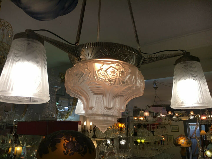 Lustre 3 tulipes et 1 vasque signé Muller & Frères