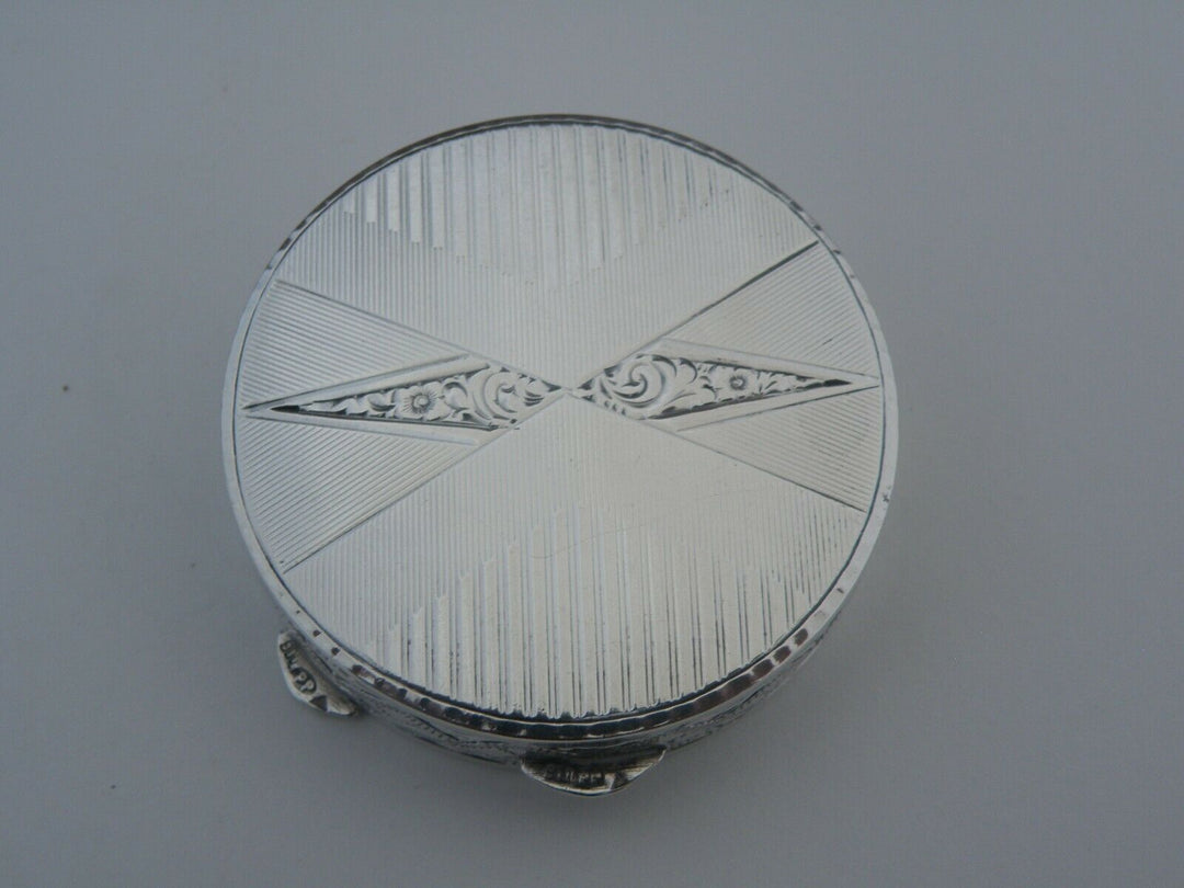 スターリングシルバー　925 円形　ピルケース アンティークアールデコ調 スターリングシルバー 円形ピルケース