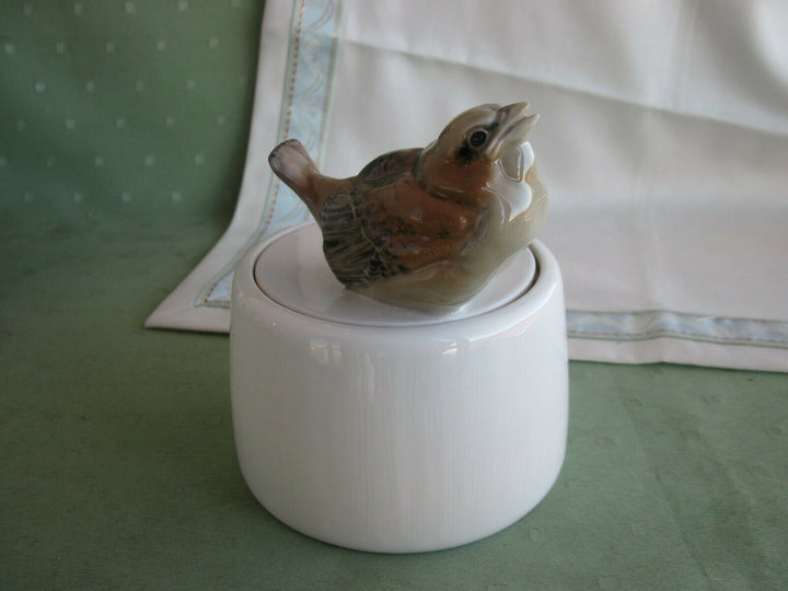 Schöne Meissen Dose mit Spatz, Ivar Tillberg 1914