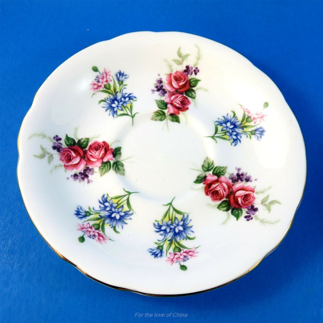 パラゴン　ローズとブルーコーンフラワーが美しいカップ&ソーサー