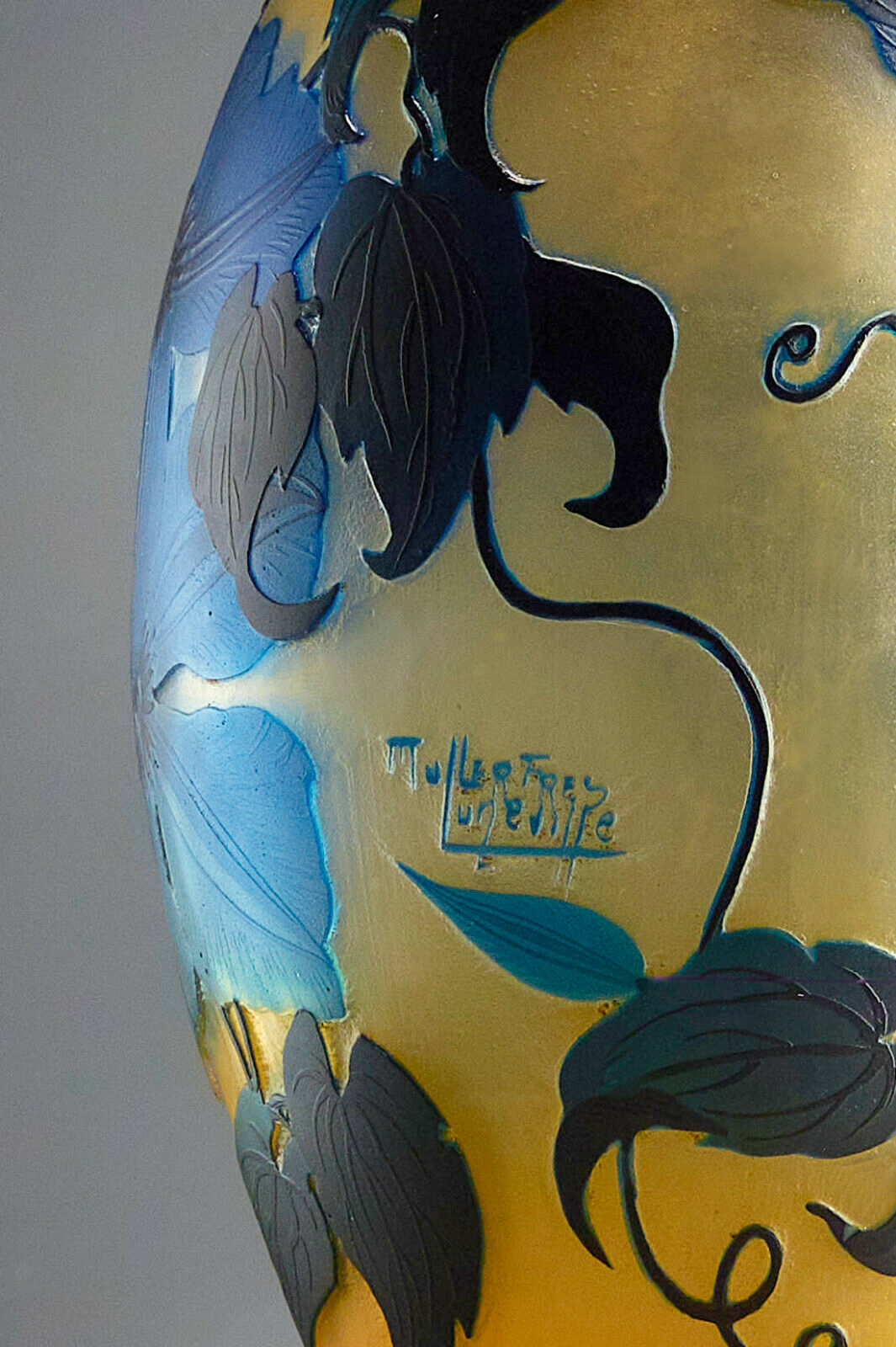 ミューラー兄弟　クレマチスの花の花瓶