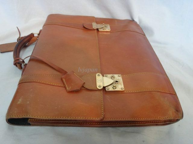 AUTH LOUIS VUITTON DOCUMENT Nomade Leather BAG LV73