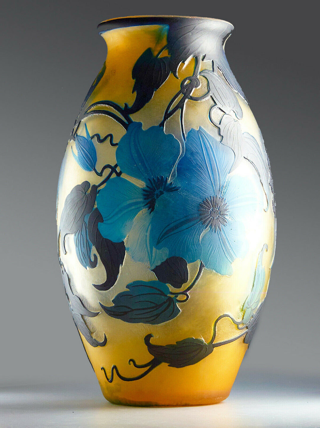 ミューラー兄弟　クレマチスの花の花瓶