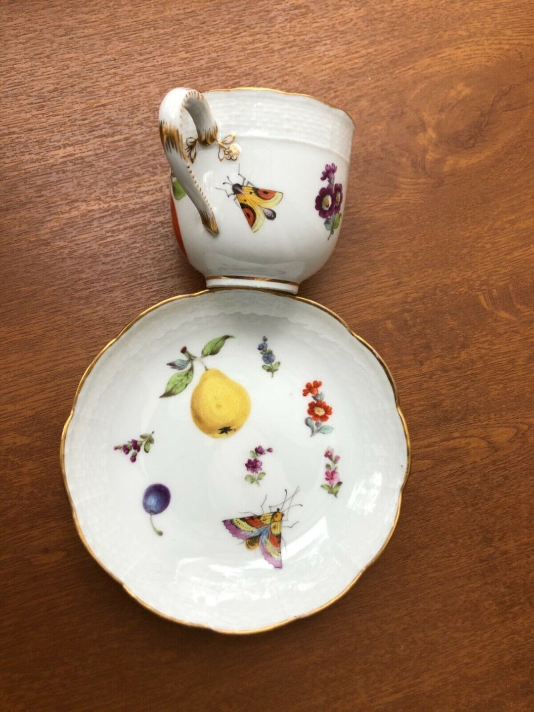 Meissen antique porcelain tea cup&saucer hand painted 1850-1870yy