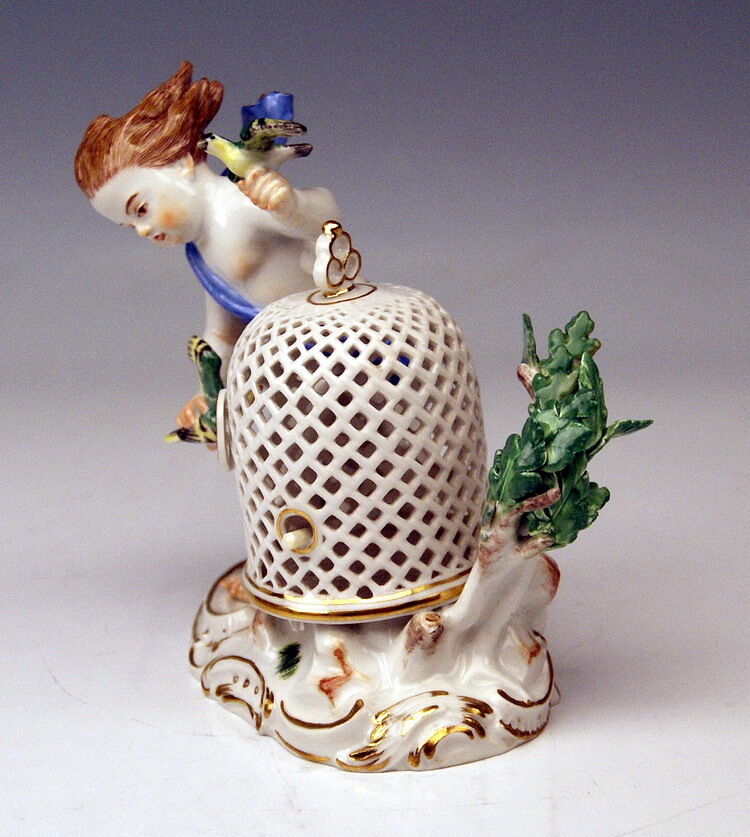MEISSEN FIGUR DIE LUFT PUTTO KNABE VÖGEL KÄFIG CHERUBBOY BIRDS CAGE MNR: C 99