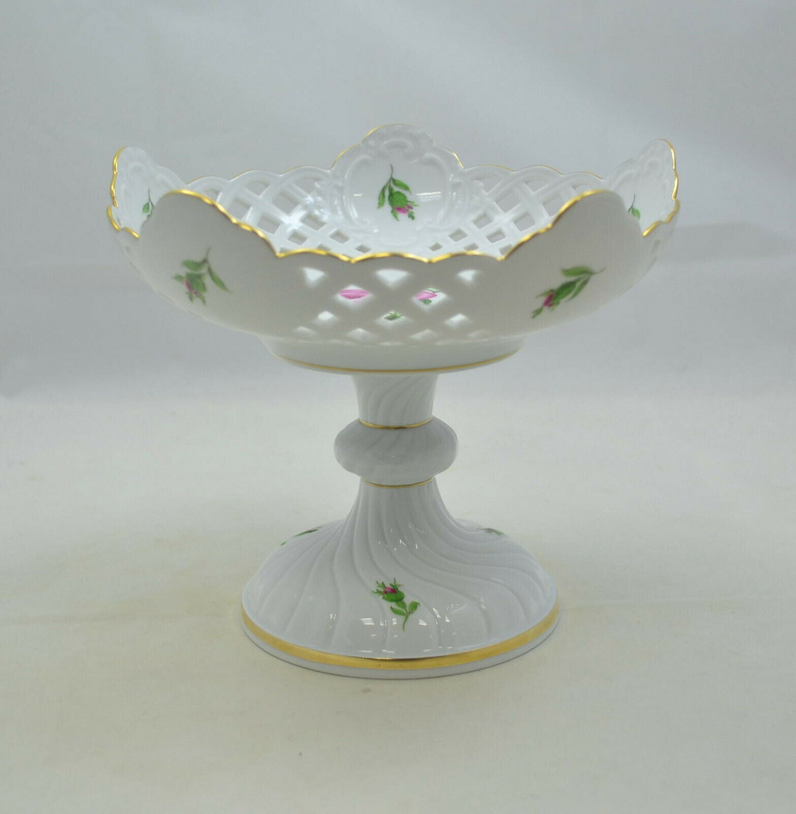 MEISSEN マイセン 透かし　薔薇 マイセン【Meissen】アンティーク 五種ベーシックフラワー 透かし金彩