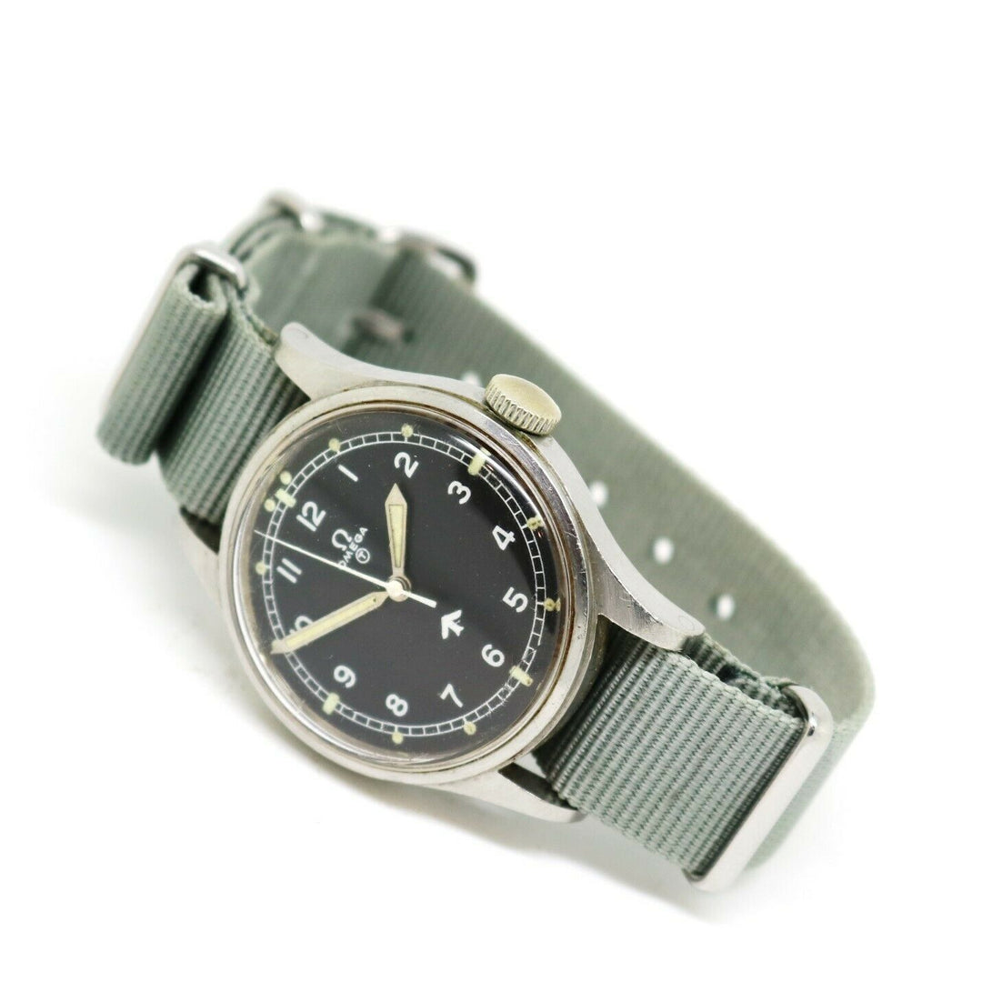 ヴィンテージ　オメガ　ミリタリーパイロットウォッチ　イギリス空軍RAF 6B/542フォットアロー　1953年製
