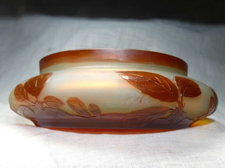  Vide poche ou coupe, pate de verre signée " Gallé " école de Nancy Art Nouveau