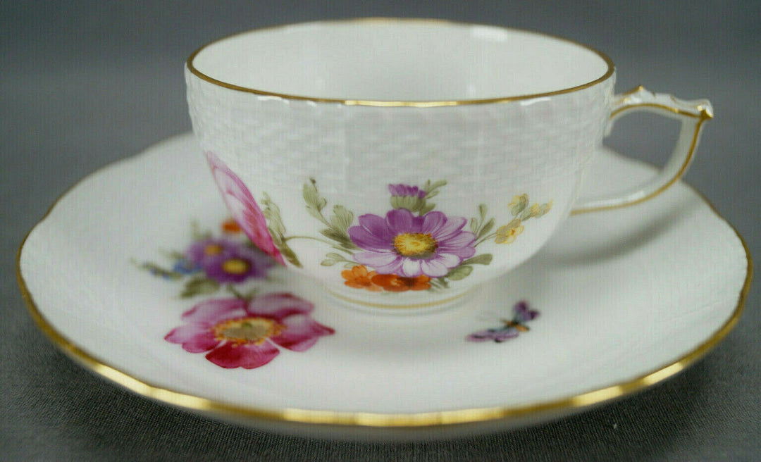KPM Berlin Hand Painted Dresden Floral Butterfly & Gold Tea Cup & Saucer B