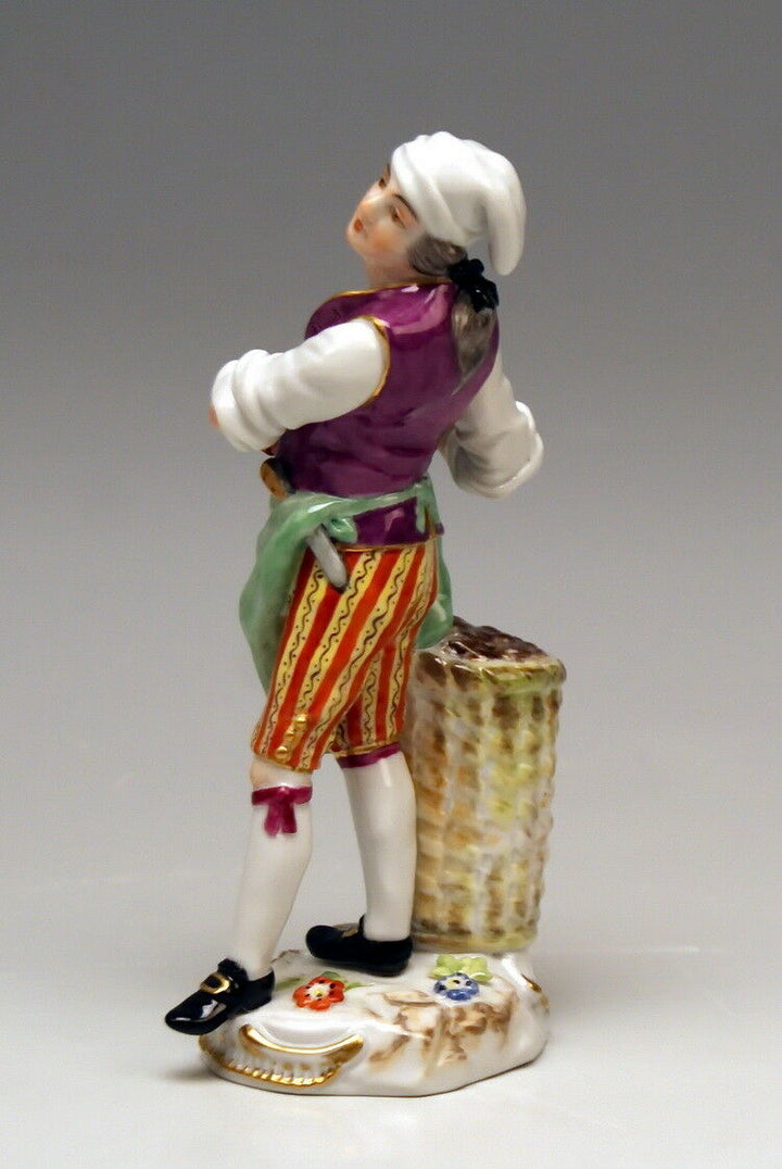 MEISSEN マイセン FIGUR PARISER AUSRUFER HÜHNER VERKÄUFER CHICKEN SELLER MNR: 60244