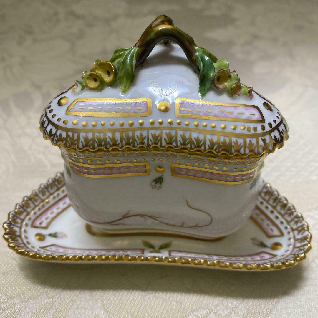 ロイヤルコペンハーゲン　フローラダニカ　トライアングルカスタードカップ＆トレイ　金縁　デンマーク