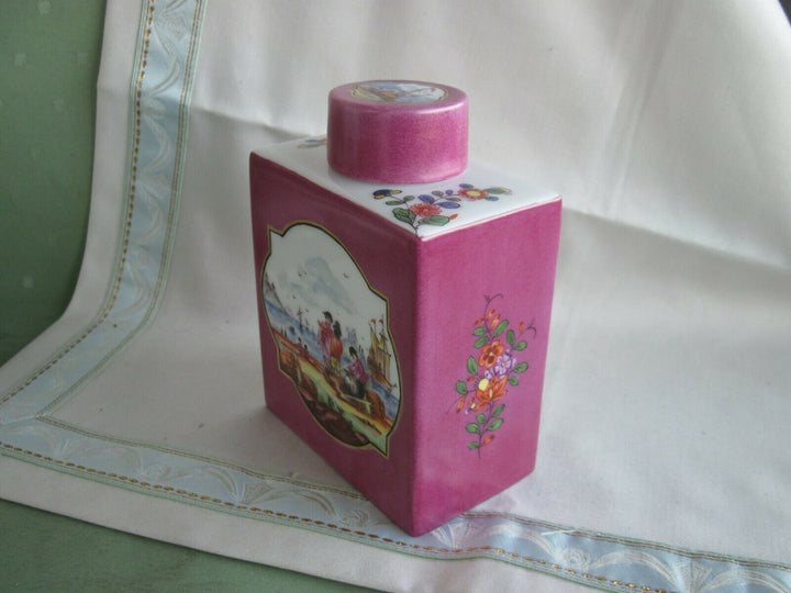 Schöne Meissen Teedose mit vielen Indischen Blumen und Handels-Szenen