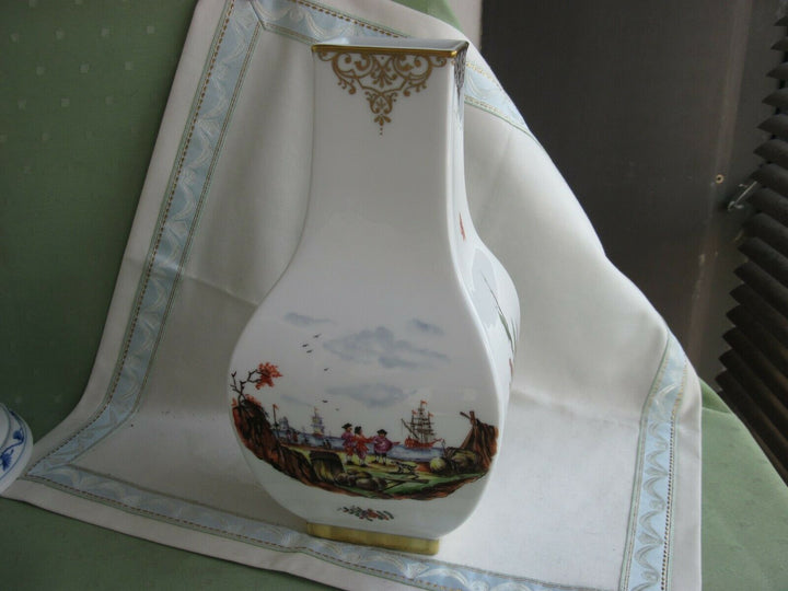 Schöne große Meissen Vase mit Chinoiserie und Gold