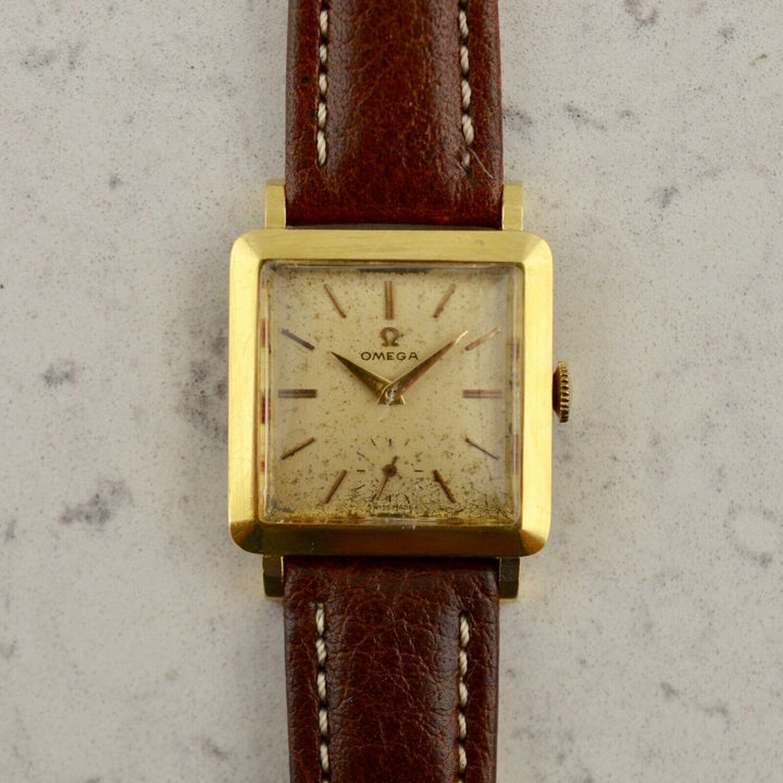 C.1954　ヴィンテージオメガ　機械式(手巻き）　腕時計　CAL.Ω302　型番3976　18Kイエローゴールド製