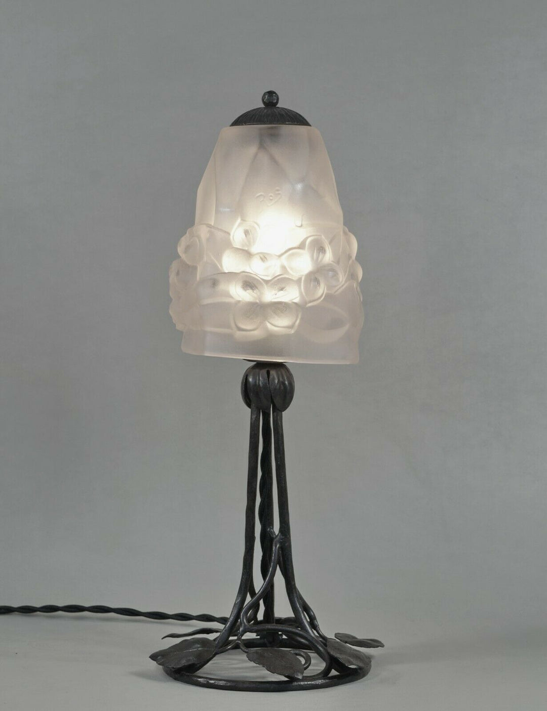 DEGUÉ roc : FRENCH 1930 ART DECO LAMP . wrought iron ..............