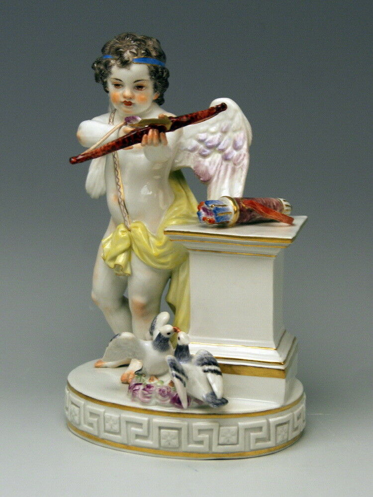 MEISSEN マイセン FIGUR AMORETTE MIT LIEBESPFEIL LOVELY CHERUB OF LOVE MNR: G 30