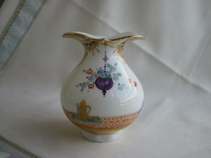 Schöne Meissen Tisch-Vase in Dekor 1001 Nacht