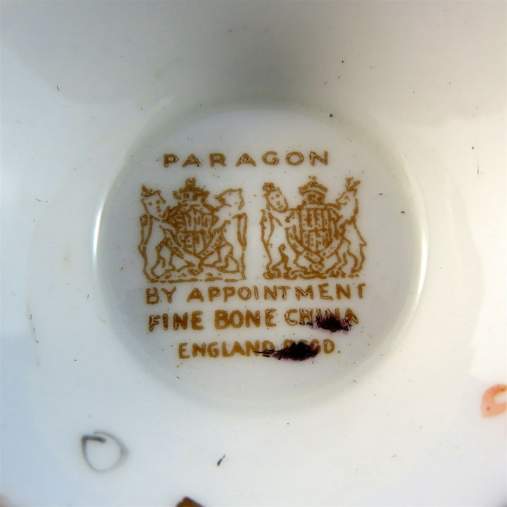 パラゴン　コバルト&ゴールドカラーとクリサンセマムのカップ&ソーサー