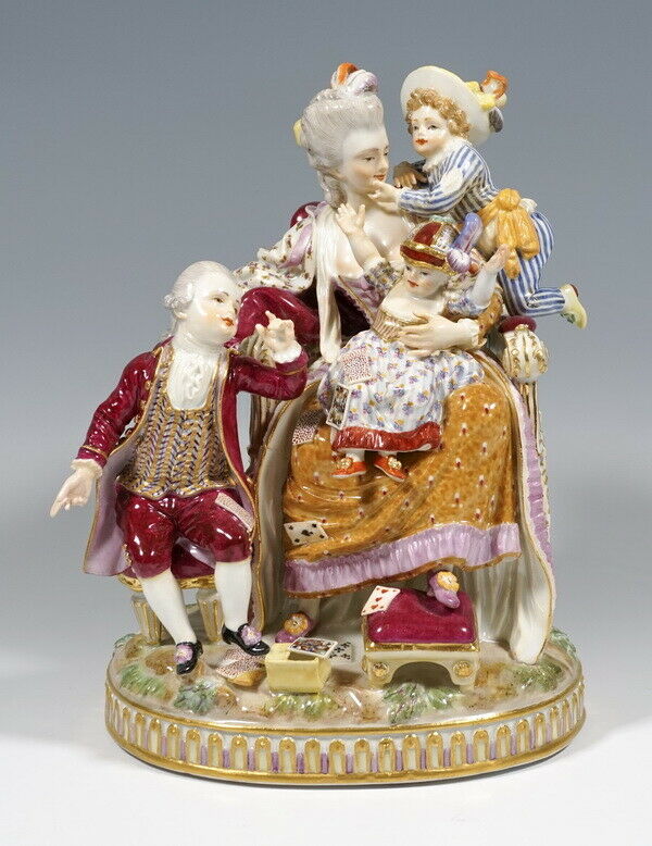 マイセン人形(MEISSEN)「子供たちを愛する母親」