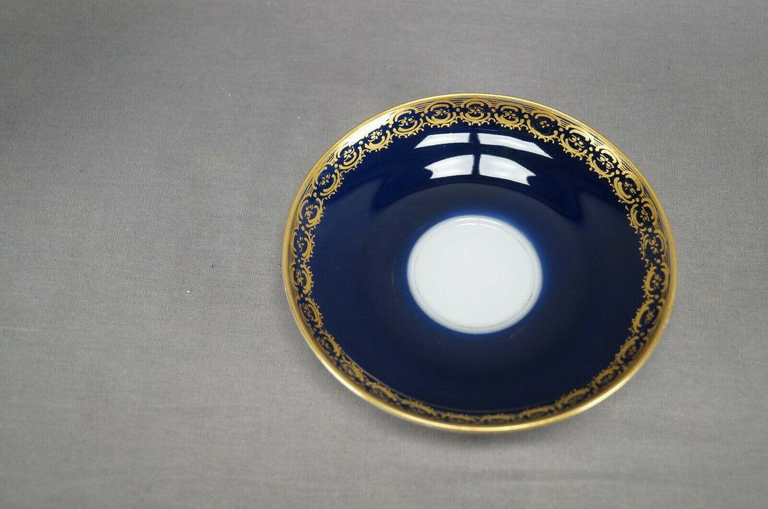 KPM Berlin Hand Painted Floral Floral Cobalt & Gold Tea Cup & Saucer E