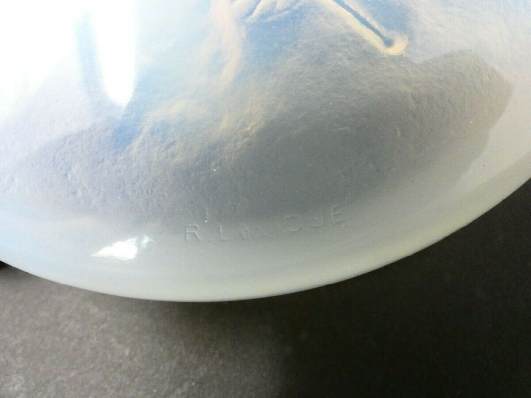 Rene Lalique Glass Opalescent 'Houppes' Box