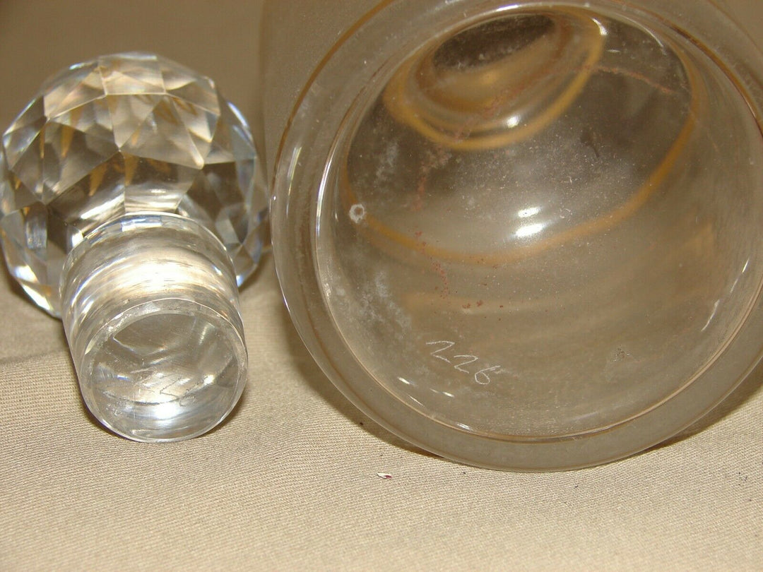 FLACON PARFUM CRISTAL GIVRE GRAVE A L'ACIDE BACCARAT ? SAINT LOUIS ? N°24