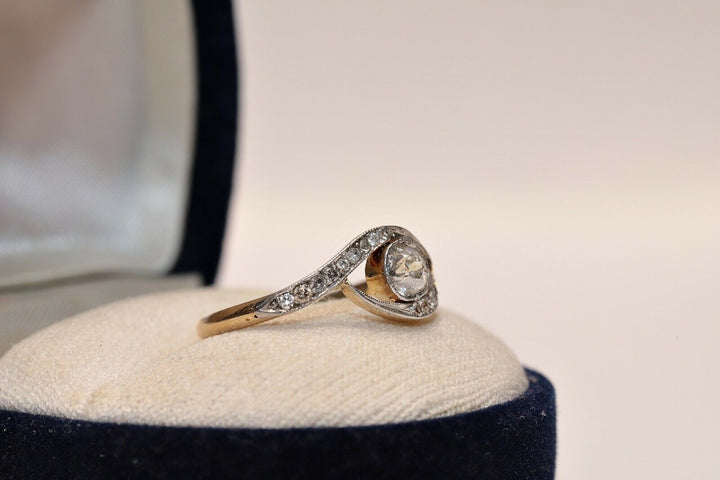 アンティーク ヴィクトリアン 18K ナチュラルダイヤモンドのリング