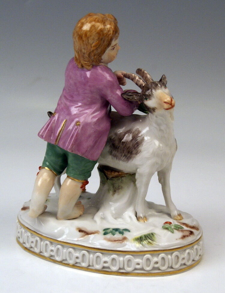 MEISSEN FIGUR SCHÄFER MIT ZIEGE SHEPHERD WITH GOAT J. C. SCHOENHEIT MNR: 61270