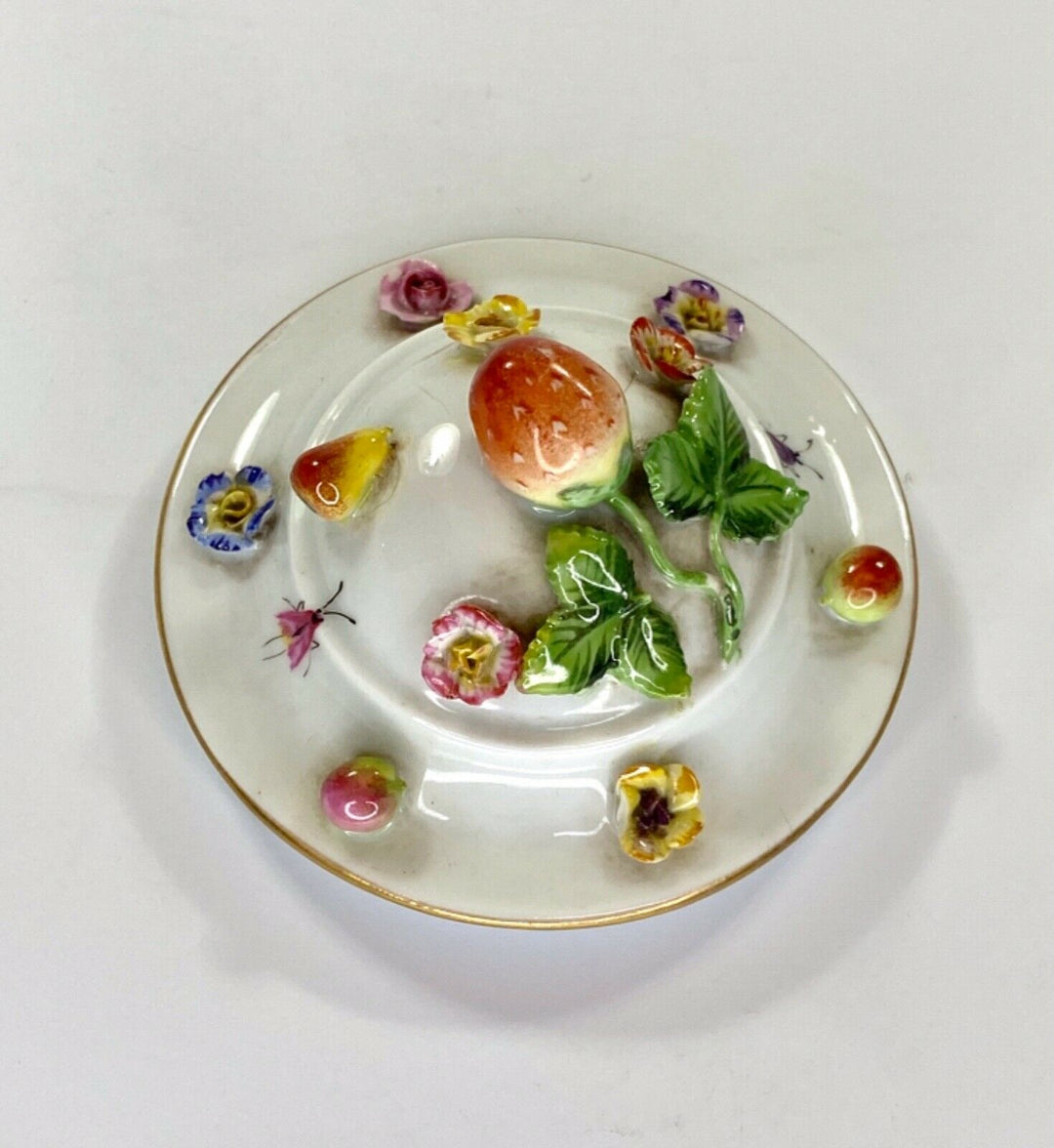 Meissen porcelain water jug. Flower & Fruit encrusted, c. 1870.